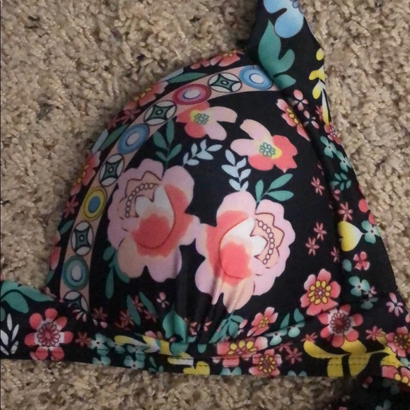Floral Print Halter Bikini Top - Picture 2 of 5